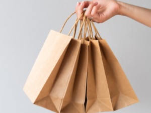 CUSTOMISE YOUR PAPER BAGS